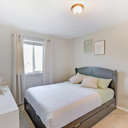 Comfy Family-Size Townhome 2Br-5 People Near Old Town Arvada-10Min Walk المظهر الخارجي الصورة