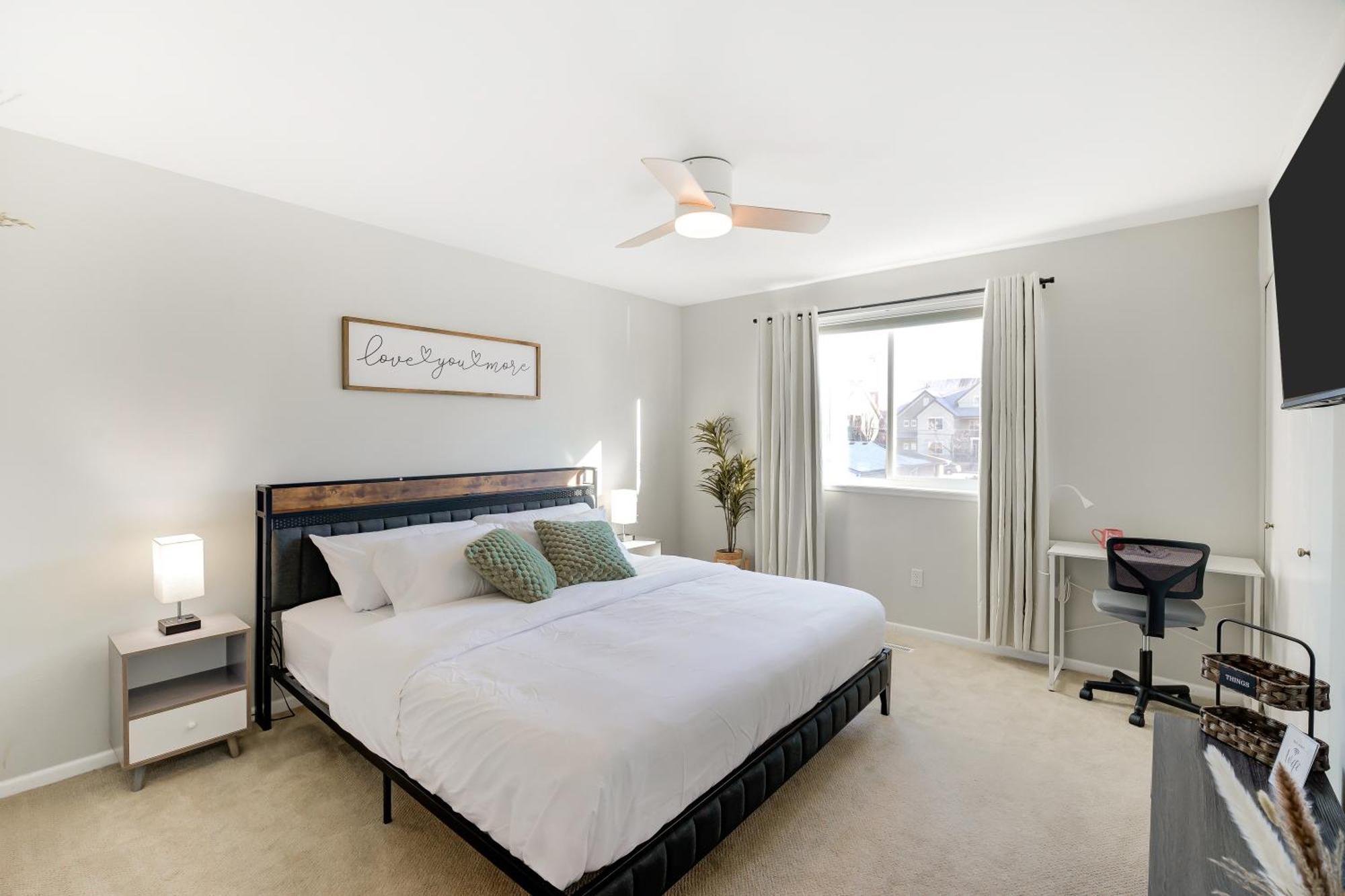 Comfy Family-Size Townhome 2Br-5 People Near Old Town Arvada-10Min Walk المظهر الخارجي الصورة