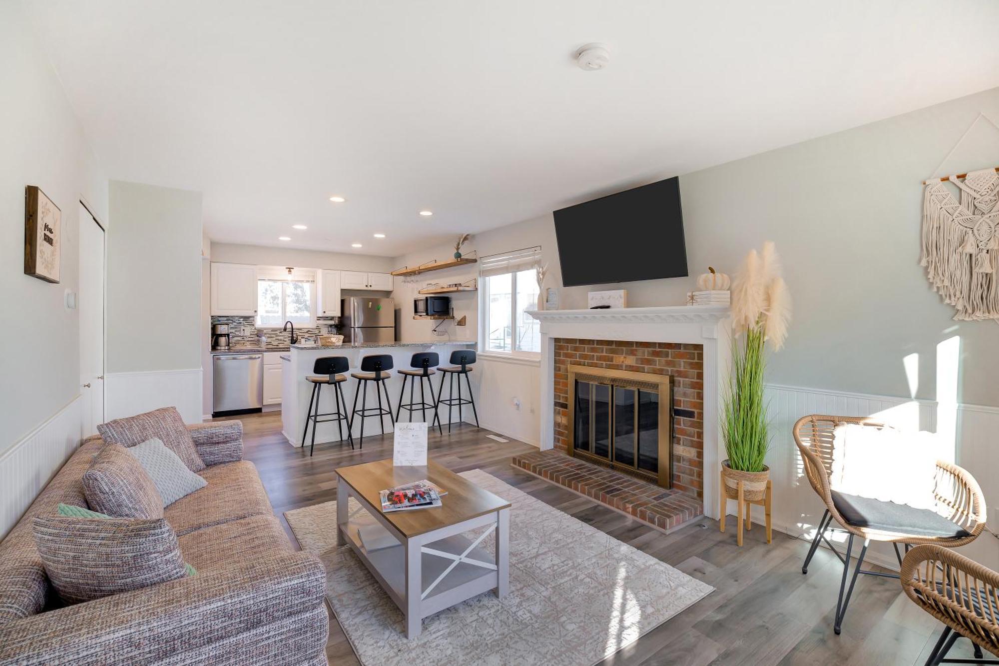 Comfy Family-Size Townhome 2Br-5 People Near Old Town Arvada-10Min Walk المظهر الخارجي الصورة
